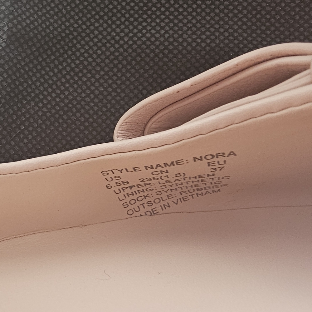 Kate Spade Flesh Colored Flats Size 6.5 - Picture 6 of 7